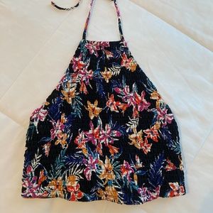 Backless cropped halter top